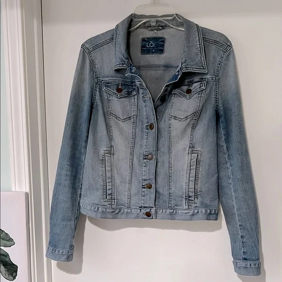 Women's Light Blue Denim Jacket - Picture 1 of 5